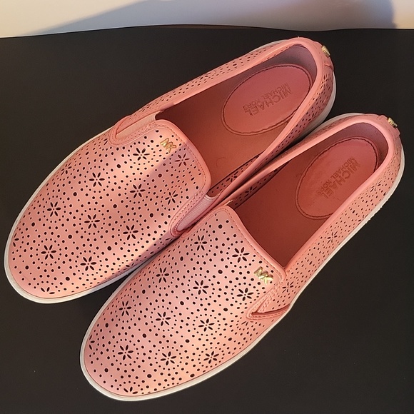 Michael Kors slip on sneakers - Picture 2 of 4